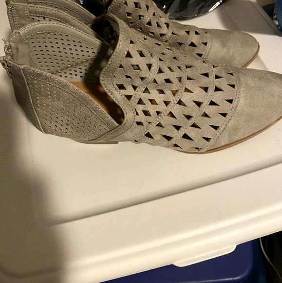 Gray women's boots size 11 - Picture 3 of 3